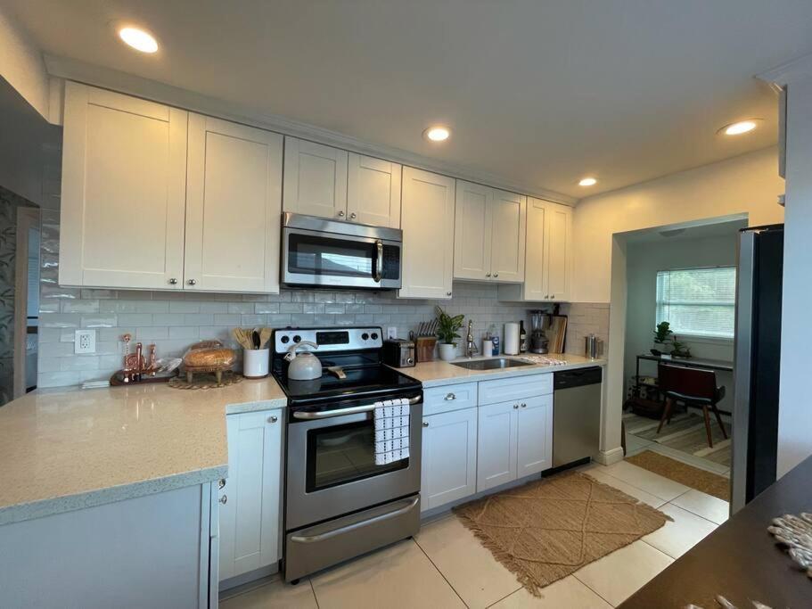 Jungle Cottage With Luxury Pool, Hot Tub And More! Lake Worth Beach Esterno foto