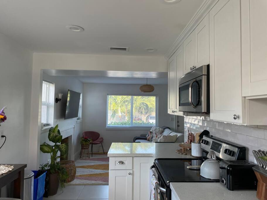 Jungle Cottage With Luxury Pool, Hot Tub And More! Lake Worth Beach Esterno foto