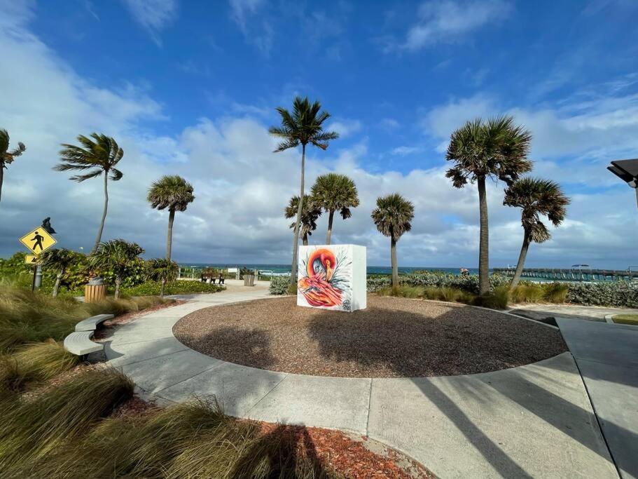Jungle Cottage With Luxury Pool, Hot Tub And More! Lake Worth Beach Esterno foto