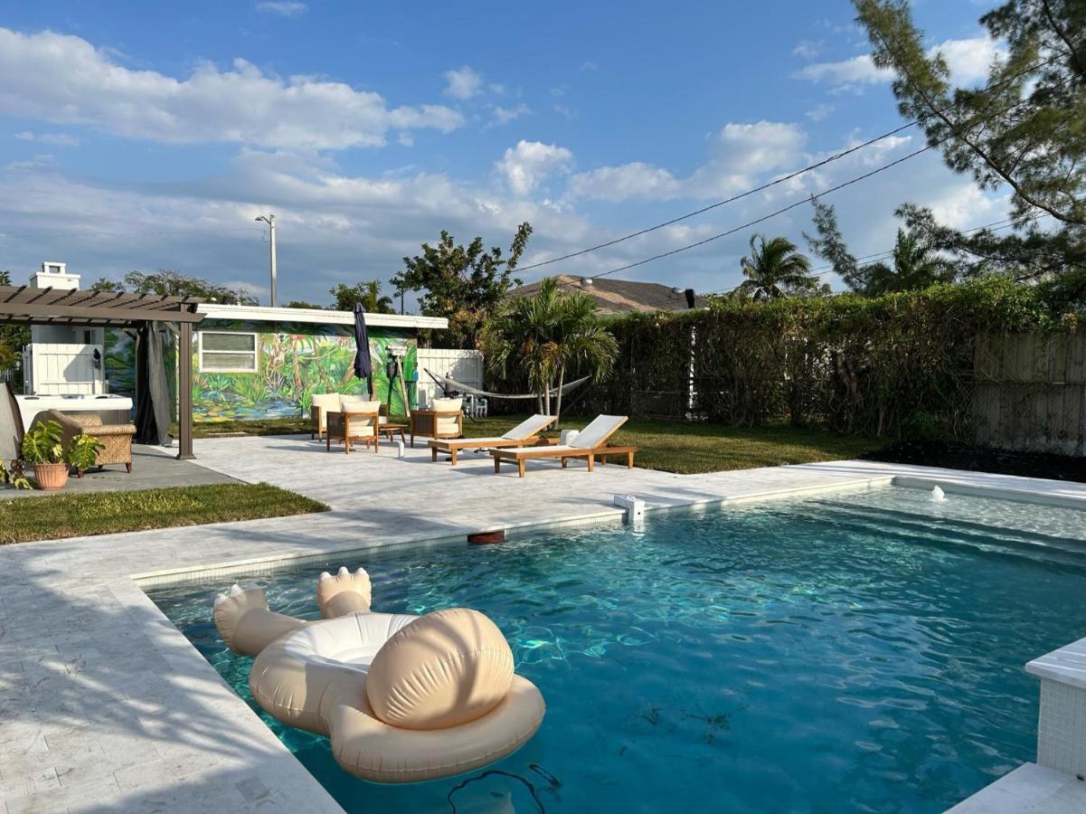 Jungle Cottage With Luxury Pool, Hot Tub And More! Lake Worth Beach Esterno foto